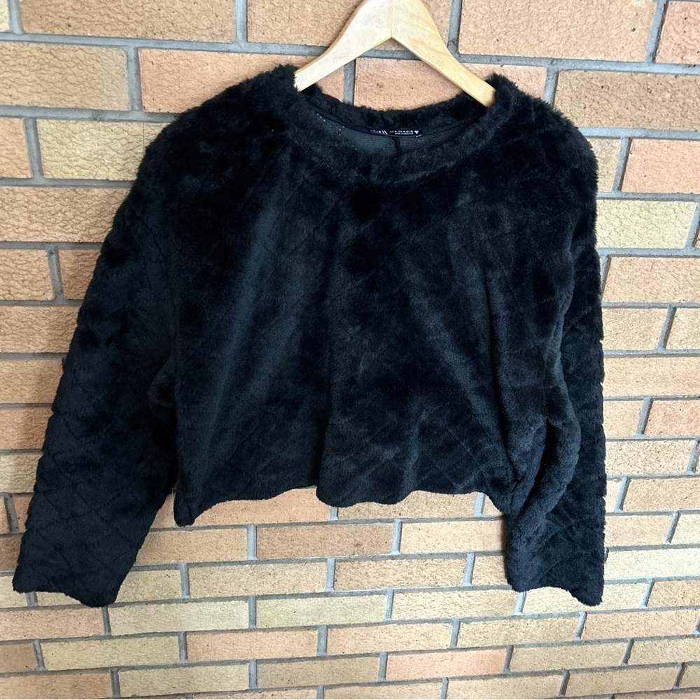 Zara Quilted Faux Fur Fuzzy Cropped Pullover Sweater Top Black Size Medium